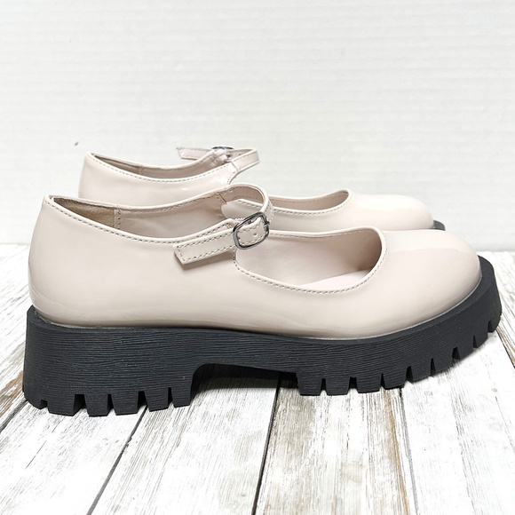 Ivory Beige Patent Platform Mary Janes - Picture 4 of 4